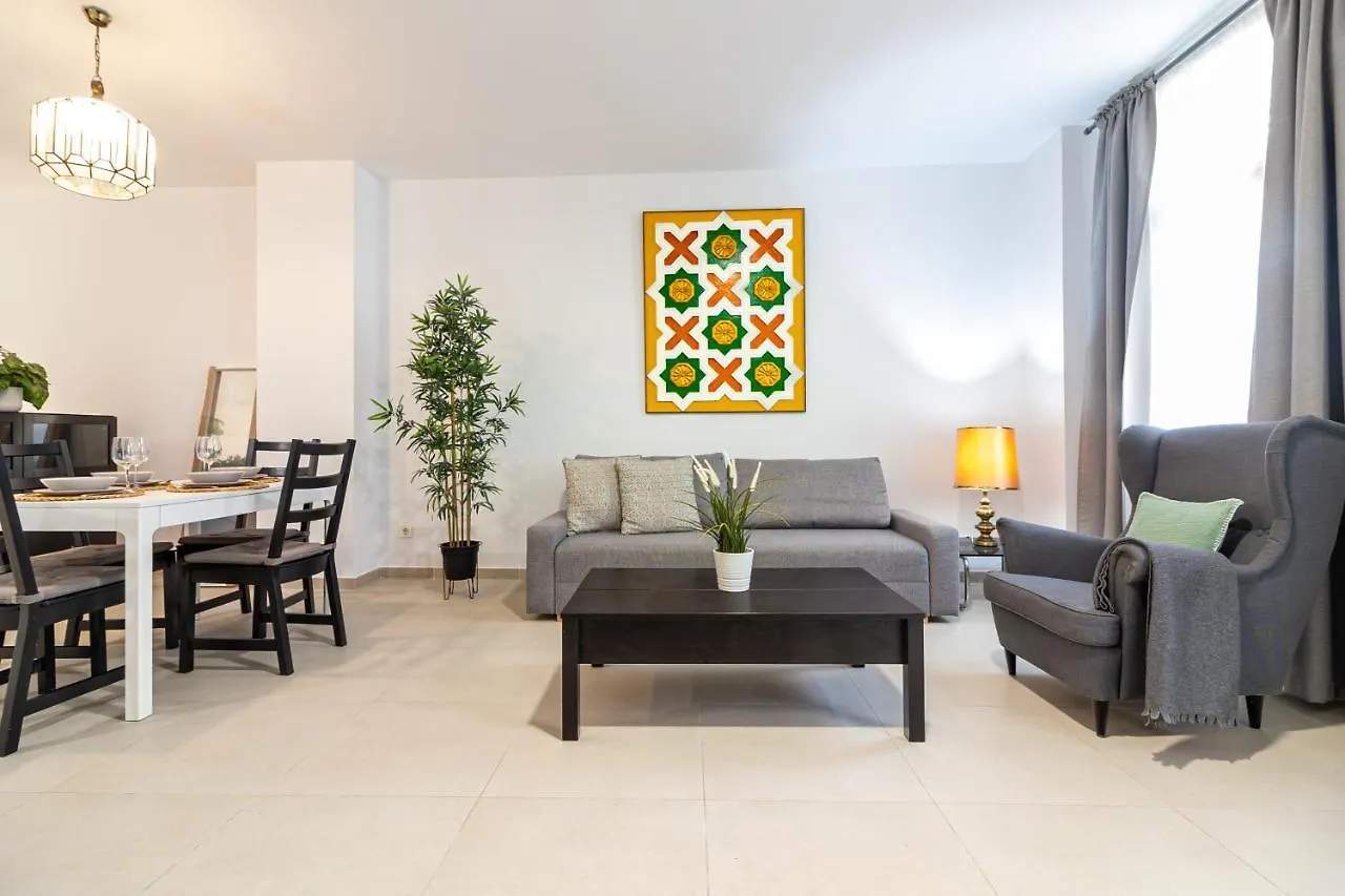 Malaga Center Flat. City Center Train Station 0*,